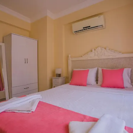 Sunset Club Aqualettings Mermaid 33 Apartment