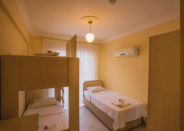 Sunset Club Aqualettings Mermaid 33 *